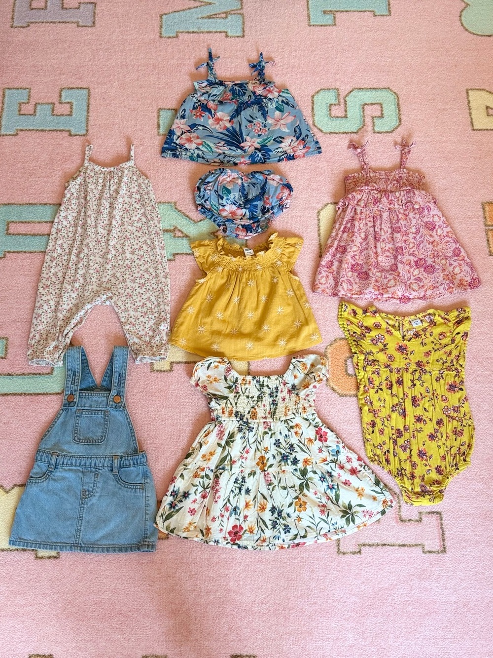 Old Navy Baby Girl 6-12M 8 Piece Clothing Bundle Floral Dresses Rompers Outfit